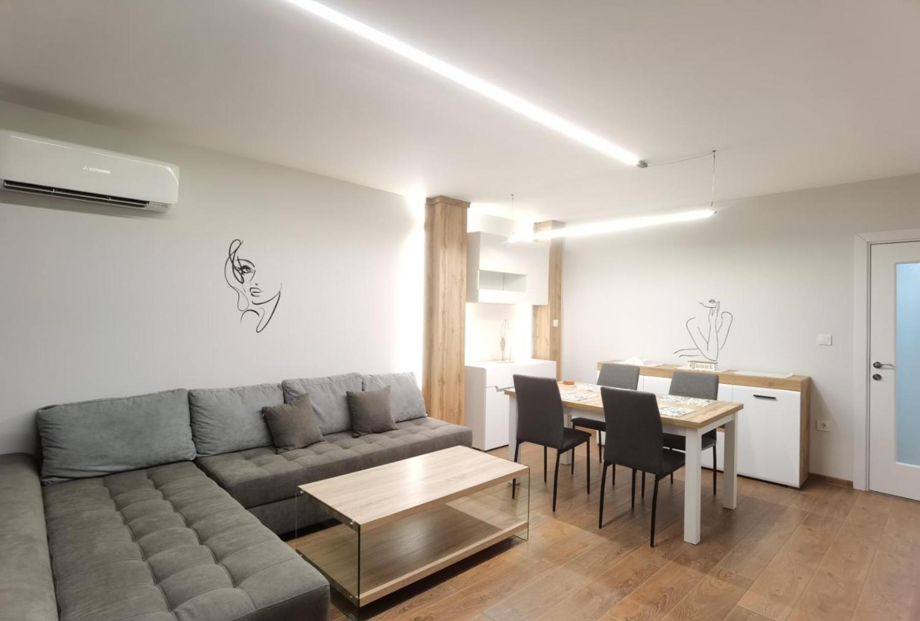 Diana Apartment Ruse Bagian luar foto