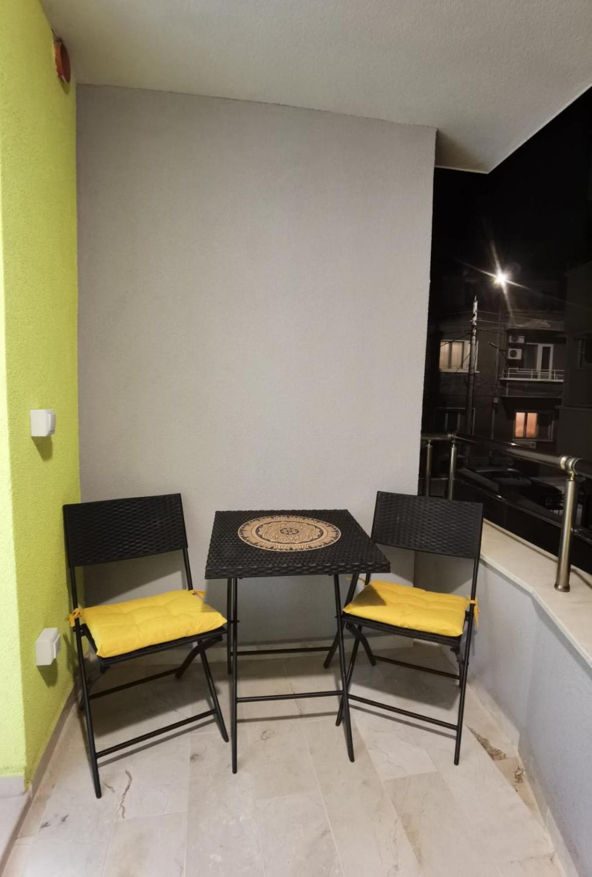 Diana Apartment Ruse Bagian luar foto