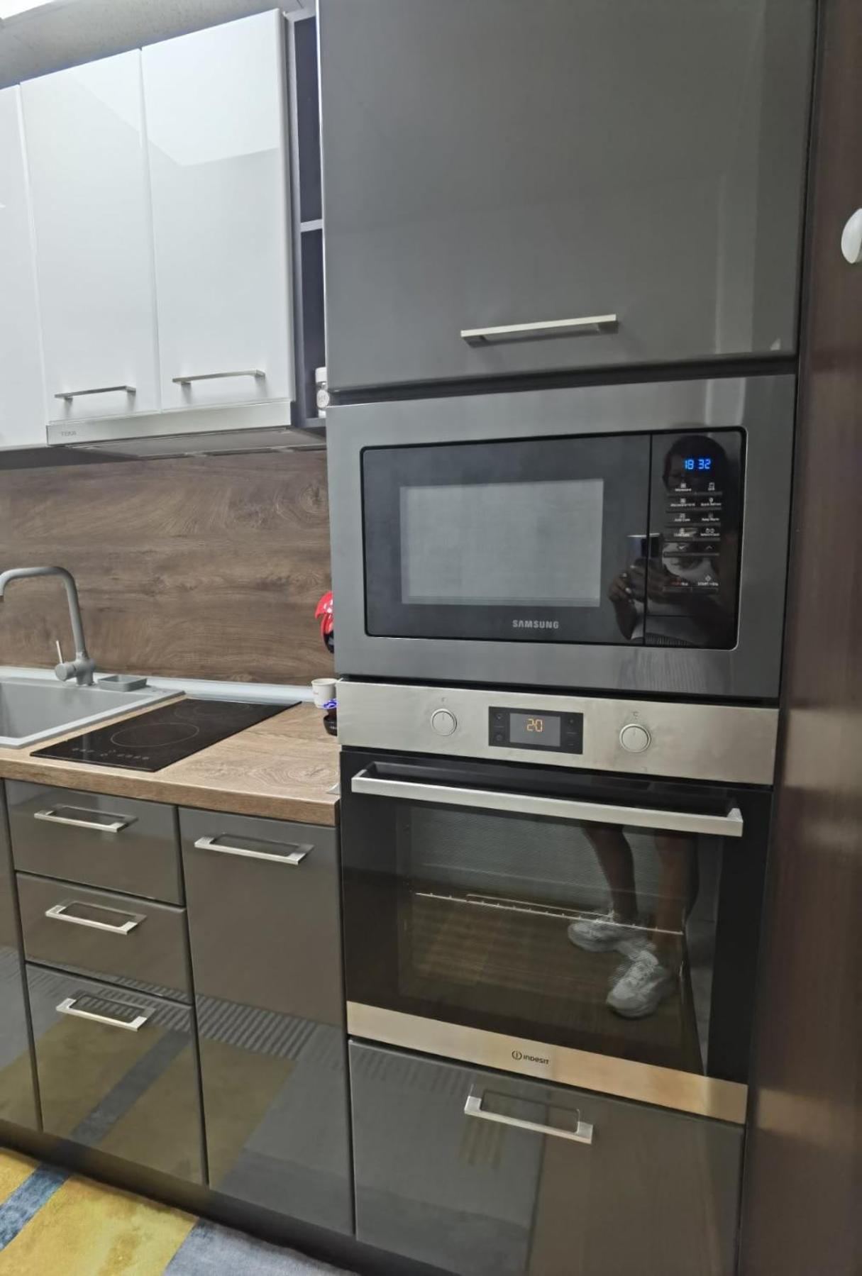 Diana Apartment Ruse Bagian luar foto